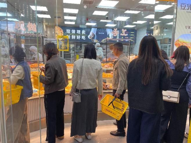 余盒！不少日照人爱吃但要克制……米乐m6好吃到停不下来一天能卖百(图2)